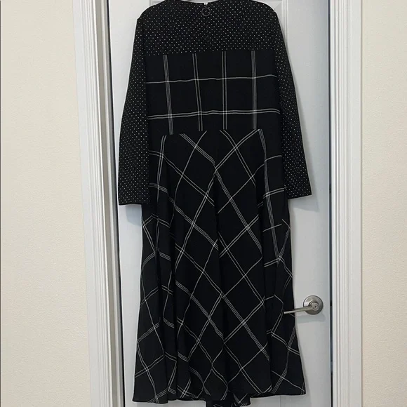 EUC! Akris Punto Contrast Print Black and White Maxi Dress, Size 14 - Picture 9 of 9